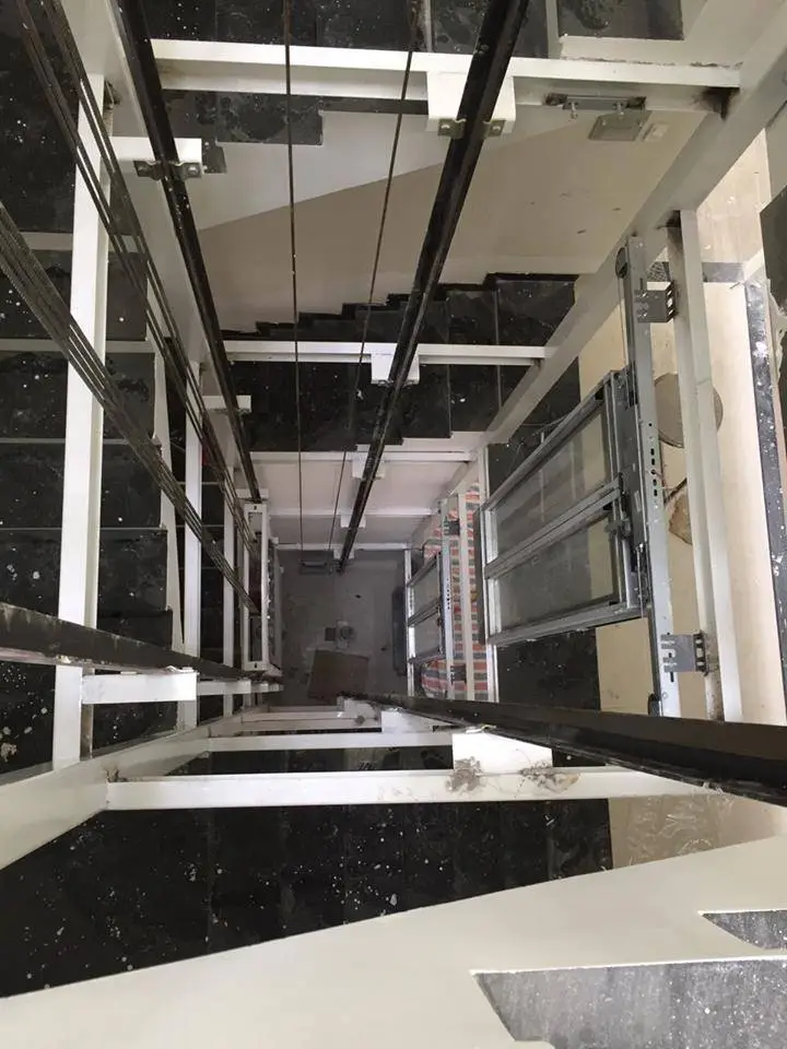 Thang Máy Gia Đình 2026: Hướng Dẫn Toàn Diện Từ A Đến Z 13 Khung thép tự đứng cho thang máy gia đình nhà không có giếng bê tông