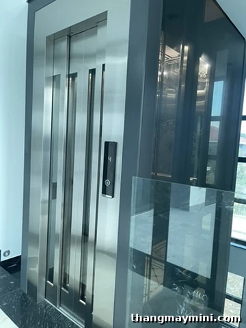 Thang máy kính lấy sáng giếng trời Thang máy kính lấy sáng tự nhiên lắp tại vị trí giếng trời view tầng cao